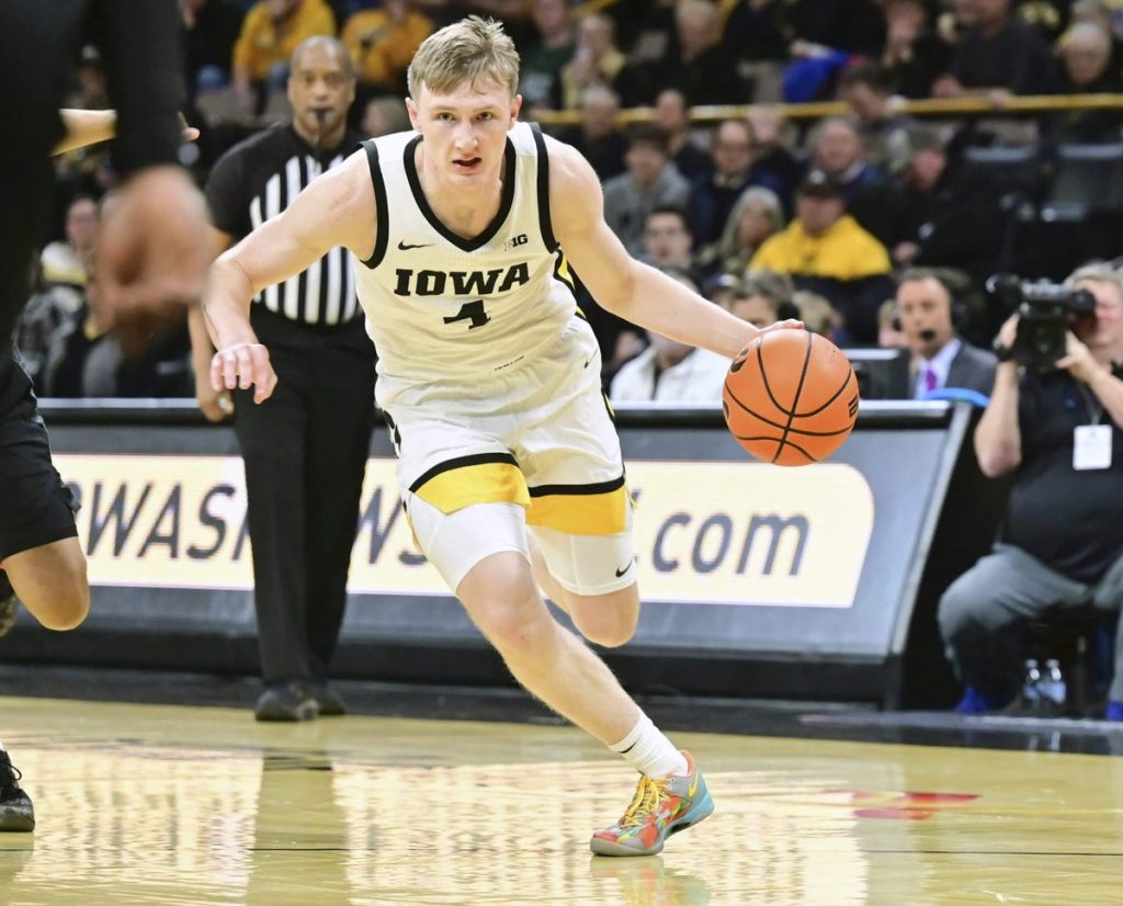 يويا حارس أيوا جوش ديكس يعلن عن نقله إلى كريتون