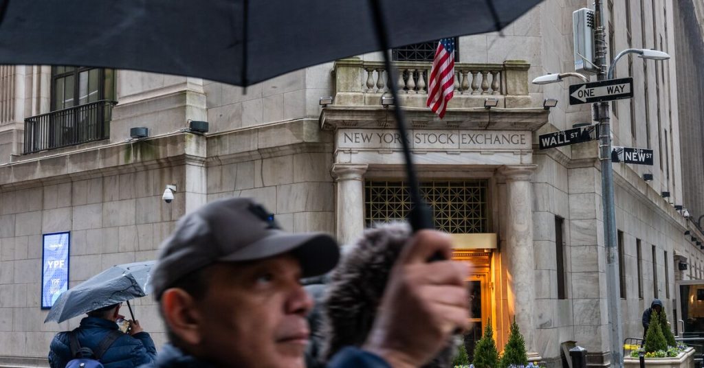 حيث يقف كبار المستثمرين في الشرق الأوسط كسوق السندات الأمريكية