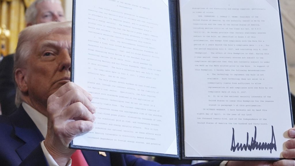 يذهب ترامب مع أمعائه والعالم يسير على طول الركوب