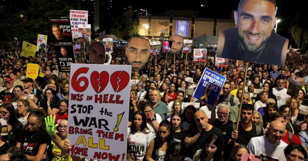 آلاف التجمع في إسرائيل من أجل رهائن غزة في اليوم 600 من الحرب