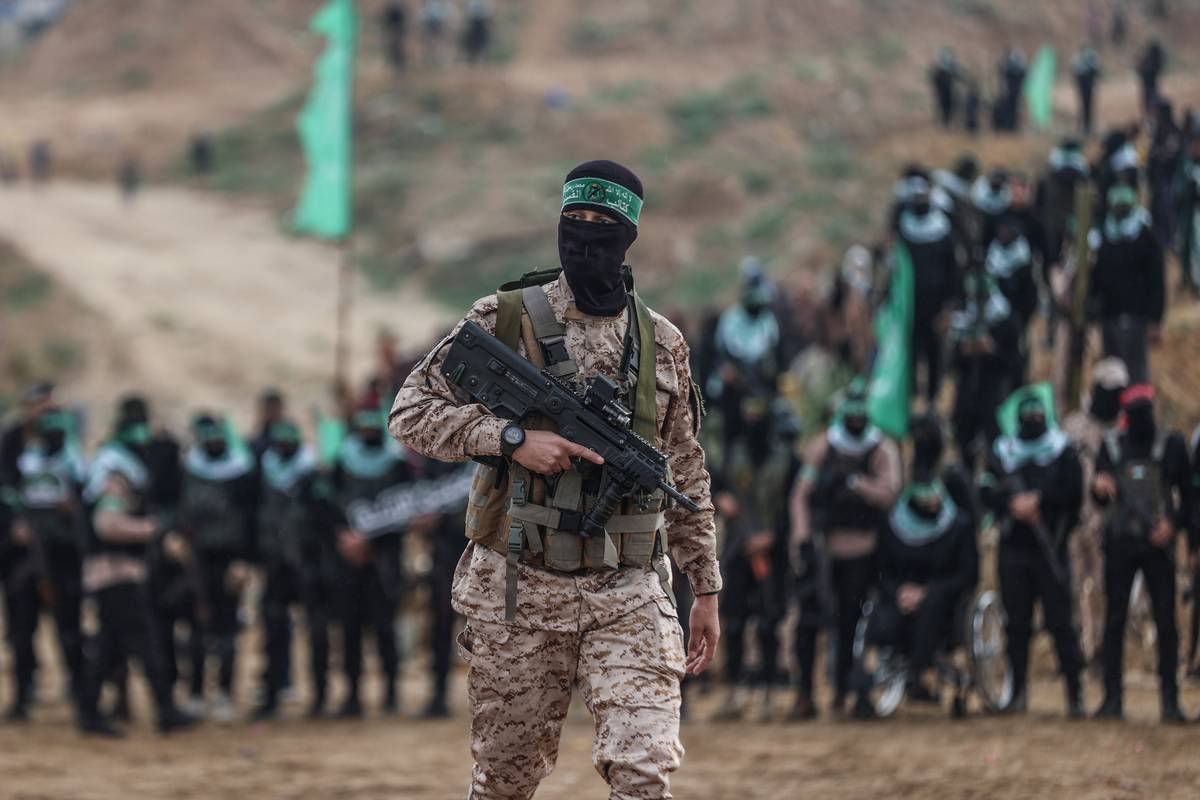 أعضاء من الألوية القسام ، الجناح العسكري لحماس في خان يونيس ، غزة في 20 فبراير 2025. (علي جاد الله - وكالة أنادولو)