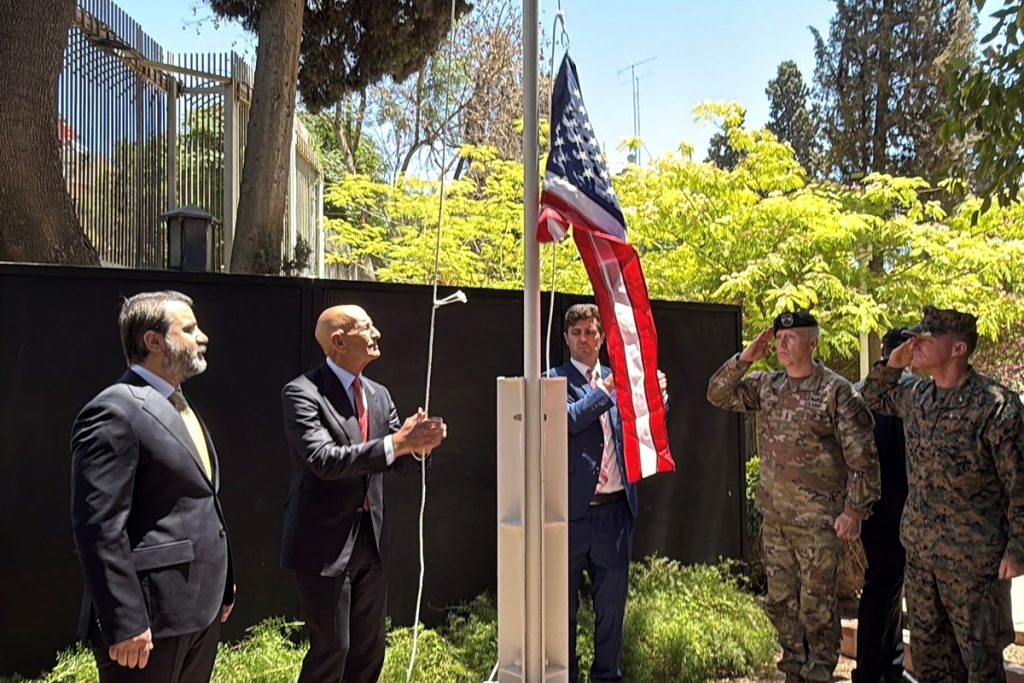 ترامب لإعلان سوريا “دولة لا ترعى الإرهاب”: مبعوث الولايات المتحدة