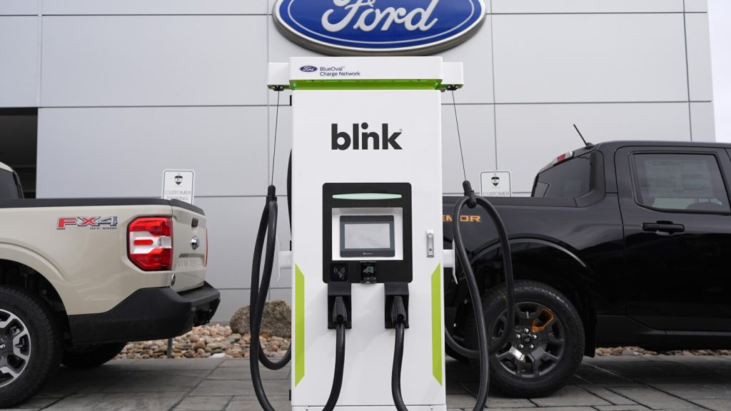 يأمر القاضي الفيدرالي بإدارة ترامب الإفراج عن تمويل شاحن EV في 14 ولاية