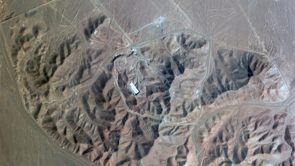 يقترح تقرير الاستخبارات في أوائل الولايات المتحدة أن الإضرابات التي تعيد فقط البرنامج النووي الإيراني منذ شهور