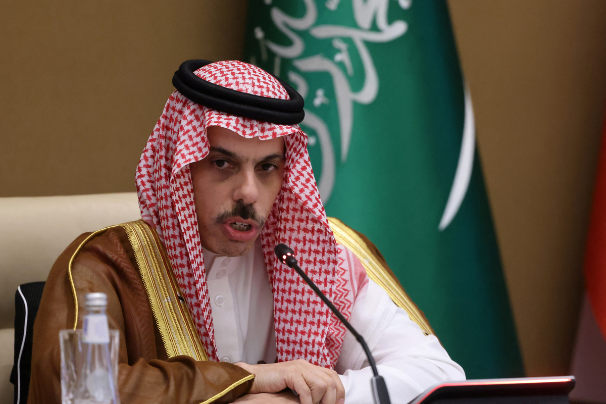 ألقى وزير الخارجية في المملكة العربية السعودية الأمير فيصل بن فرحان سود خطابًا في رياده في 14 مايو 2025 (تصوير فايز نورلدين/AFP عبر Getty Images)