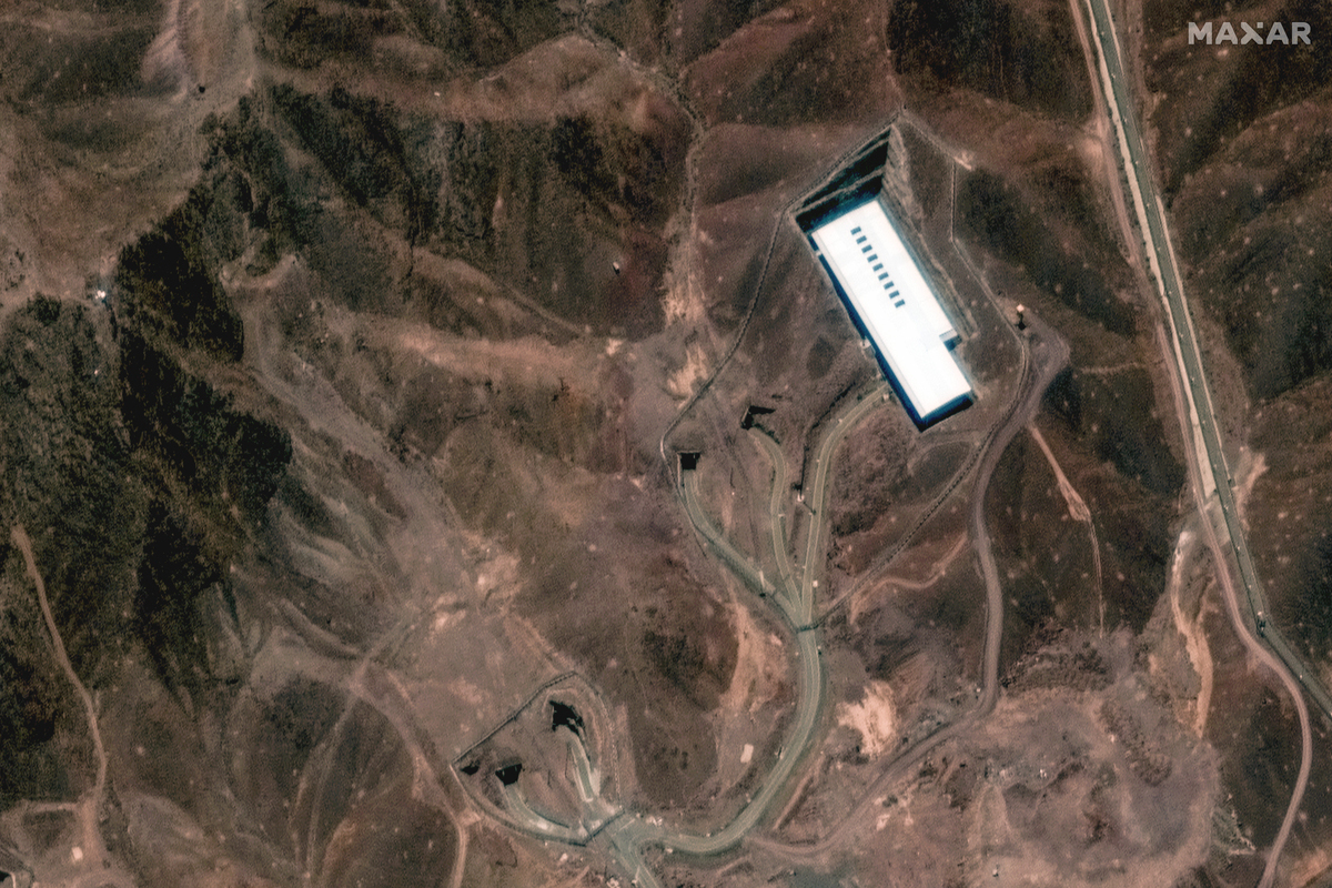 يوفر Maxar Satellite Imagery رؤية علوية لمرفق إثراء الوقود Fordow في إيران. (صورة القمر الصناعي (C) 2025 تقنيات Maxar/ Getty Images)