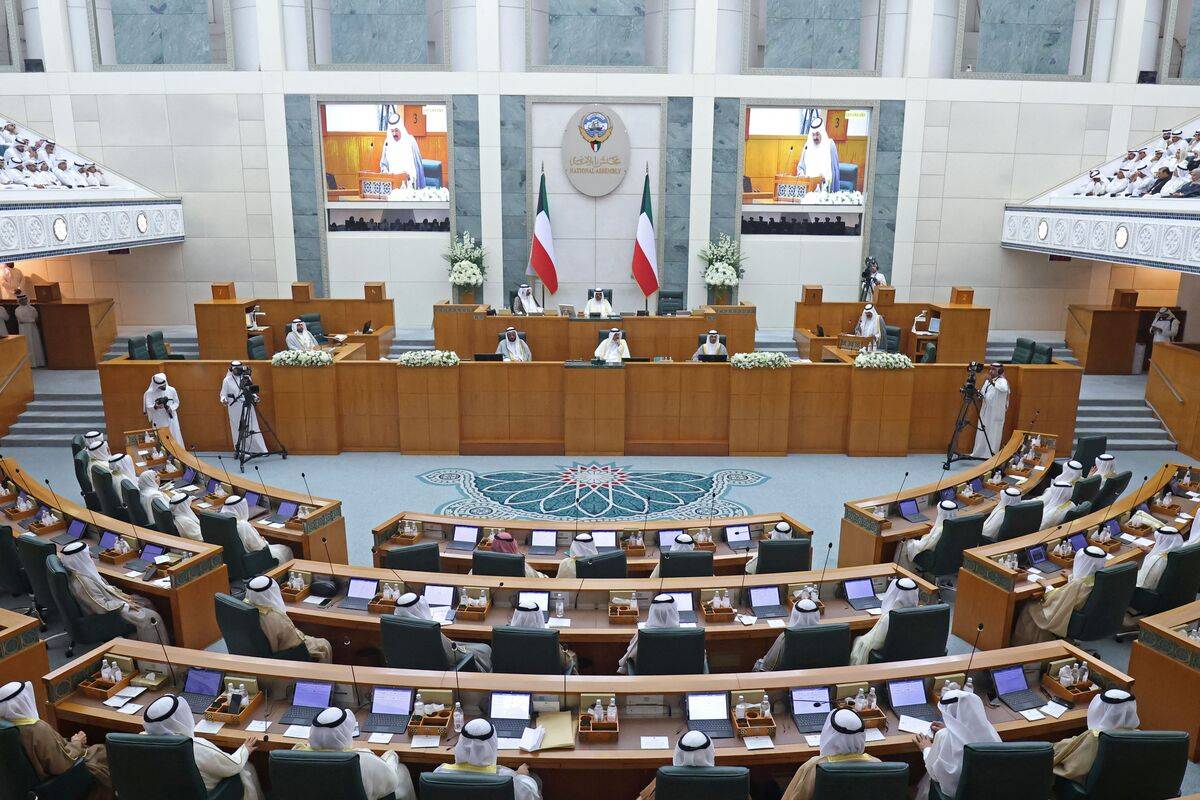 يحضر أعضاء الكويتيين في Palriamment حفل افتتاح الفترة البرلمانية السابعة عشر في الجمعية الوطنية في مدينة الكويت في 20 يونيو 2023 (تصوير ياسر الزايا/أفينيو عبر غتيال)