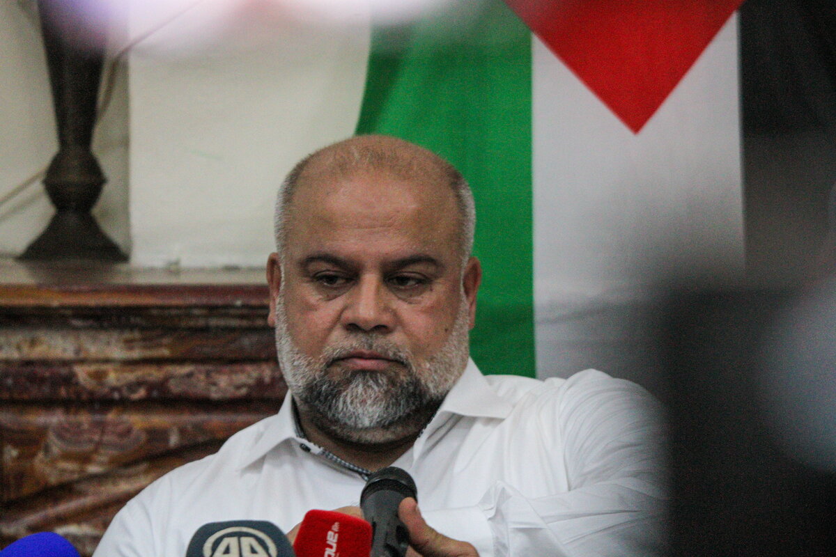 يتحدث الصحفي الفلسطيني ويل الدهدوه ورئيس مكتب جزيرة غزة في مؤتمر صحفي في 28 مايو 2024. (تصوير الأخبار HESAN MRAD/DEFODI عبر Getty Images)