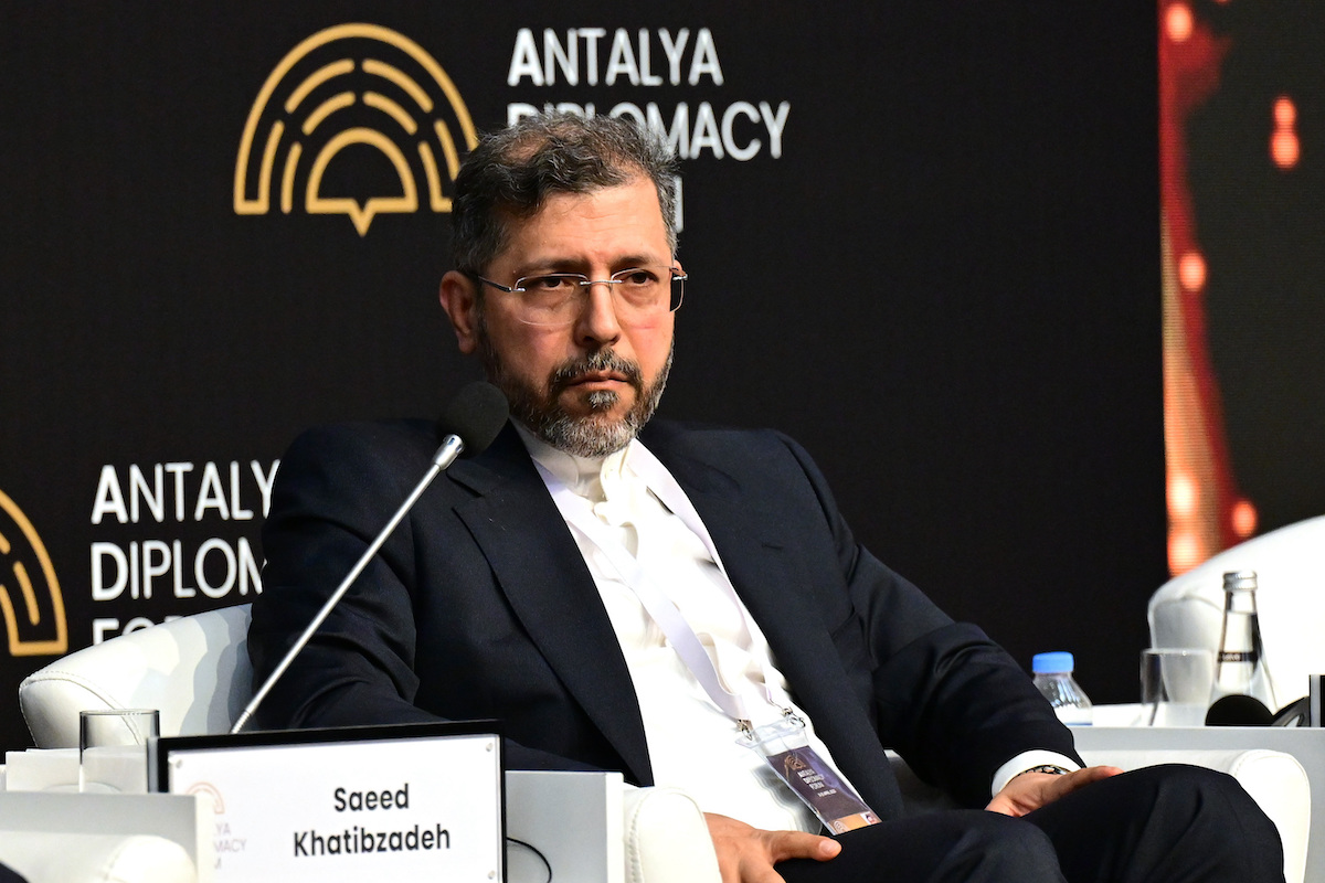 سعيد خاتيبزاده ، نائب وزير الخارجية الإيراني ، في أنطاليا ، تركي ، في 12 أبريل 2025.