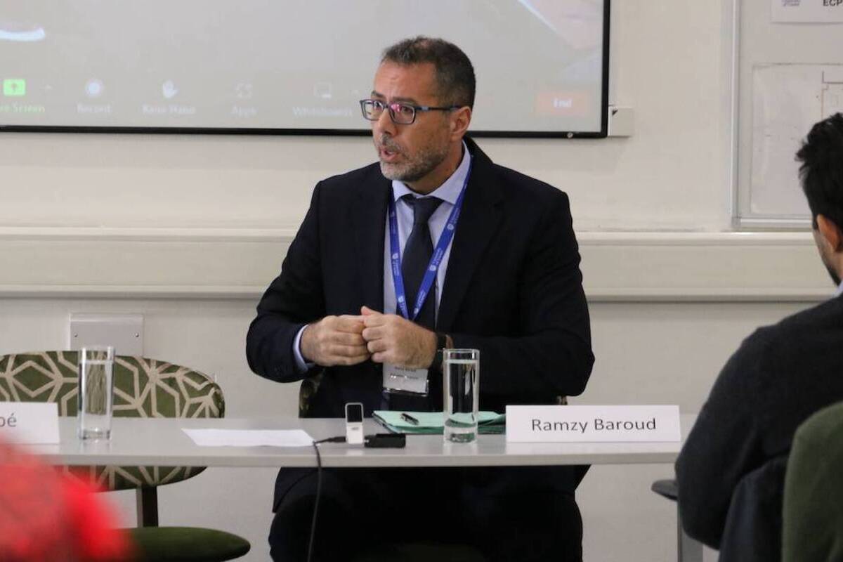 الدكتور Ramzy Baroud في مؤتمر