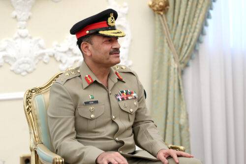 جنرال الجيش الباكستاني ورئيس أركان الجيش سيد آسيم مونير أحمد شاه في طهران ، إيران في 16 يوليو 2023 (الرئاسة الإيرانية - وكالة أندمولو)