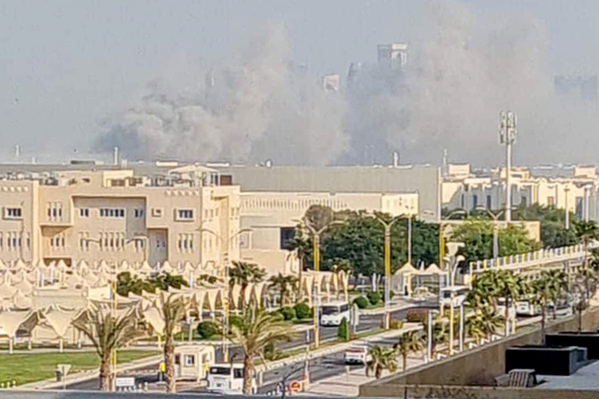 ترتفع أعمدة الدخان إلى السماء بعد أن أطلقت الطائرات الحربية الإسرائيلية غارة جوية على كبار قادة حماس في الدوحة القاتري ، في ضربة جديدة للجهود المبذولة للوصول إلى صفقة وقف إطلاق النار في غزة ، في 9 سبتمبر 2025.