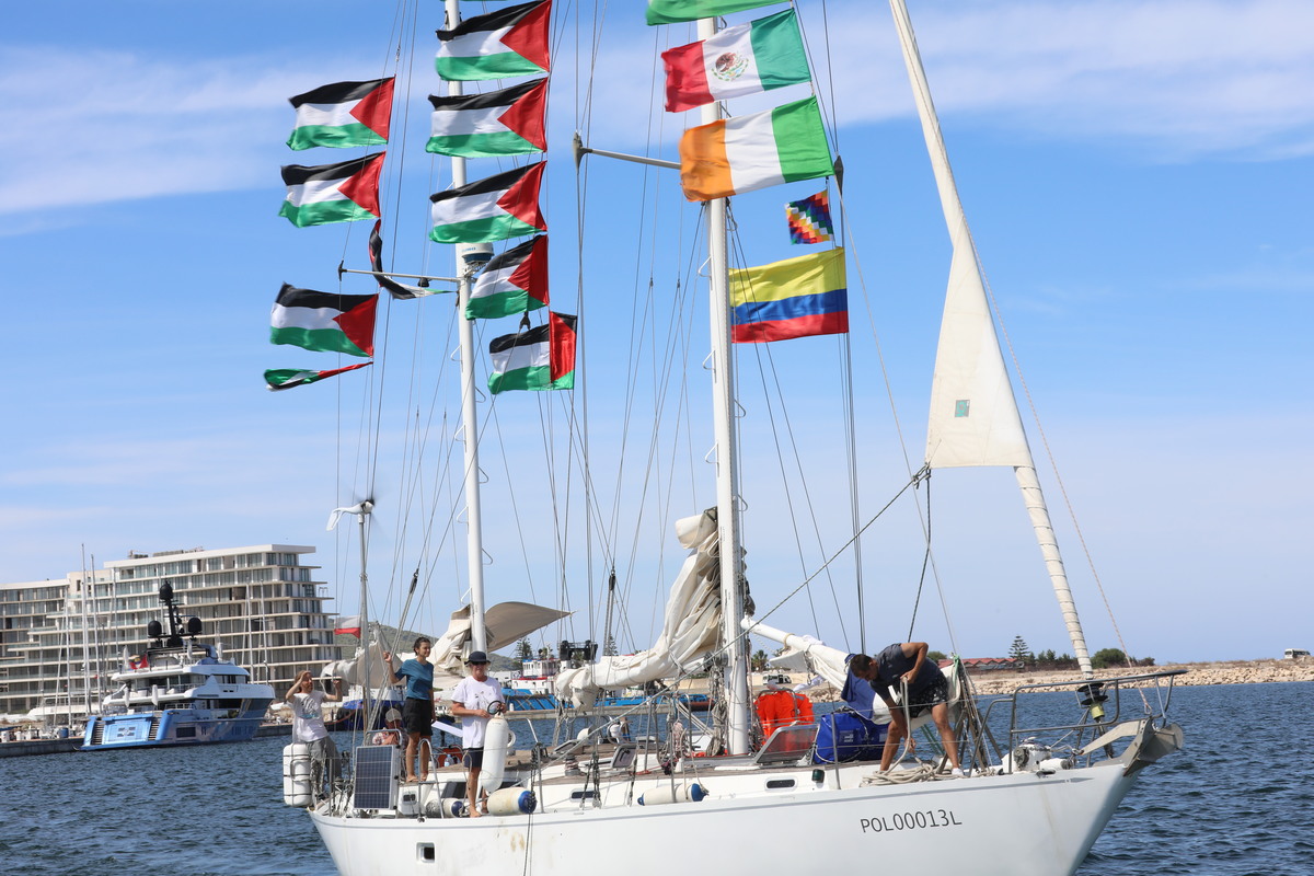 تبحر أول سفينة من سومود سومود بوتلا من ميناء بينزرت ، متجهة إلى غزة لكسر الحصار الإسرائيلي وتقديم المساعدات الإنسانية في بيزرتي ، تونس ، في 14 سبتمبر 2025.