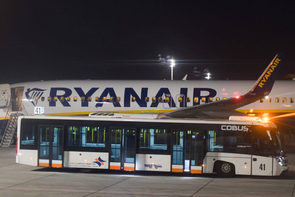 طائرة Ryanair التي شوهدت في مطار Ben Gurion ، تل أبيب يافو ، إسرائيل في 11 مارس ، 2020 (أرتور ويداك/نورفوتو عبر غيتي إيم.