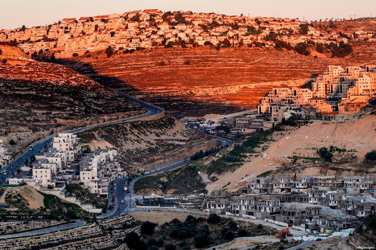 تُظهر هذه الصورة التي التقطت في 25 يونيو 2020 عرضًا لأعمال البناء المستمرة في التسوية الإسرائيلية لجيفات زيف ، بالقرب من رام الله في الضفة الغربية المحتلة. - تعتزم إسرائيل ضم مستوطنات الضفة الغربية ووادي الأردن ، كما اقترحه الرئيس الأمريكي دونالد ترامب ، مع خطوات أولية من المقرر أن تبدأ من 1 يوليو (أحمد غارابلي/AFP عبر Getty Images)