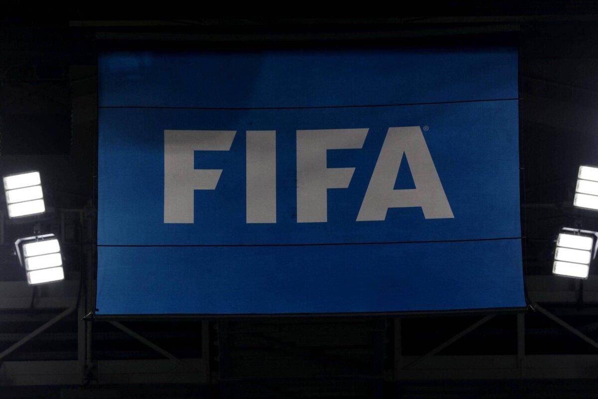 عرض شعار FIFA في 01 ديسمبر ، 2022 في الدوحة ، قطر (كاثرين إيفل/غيتي إيرش)