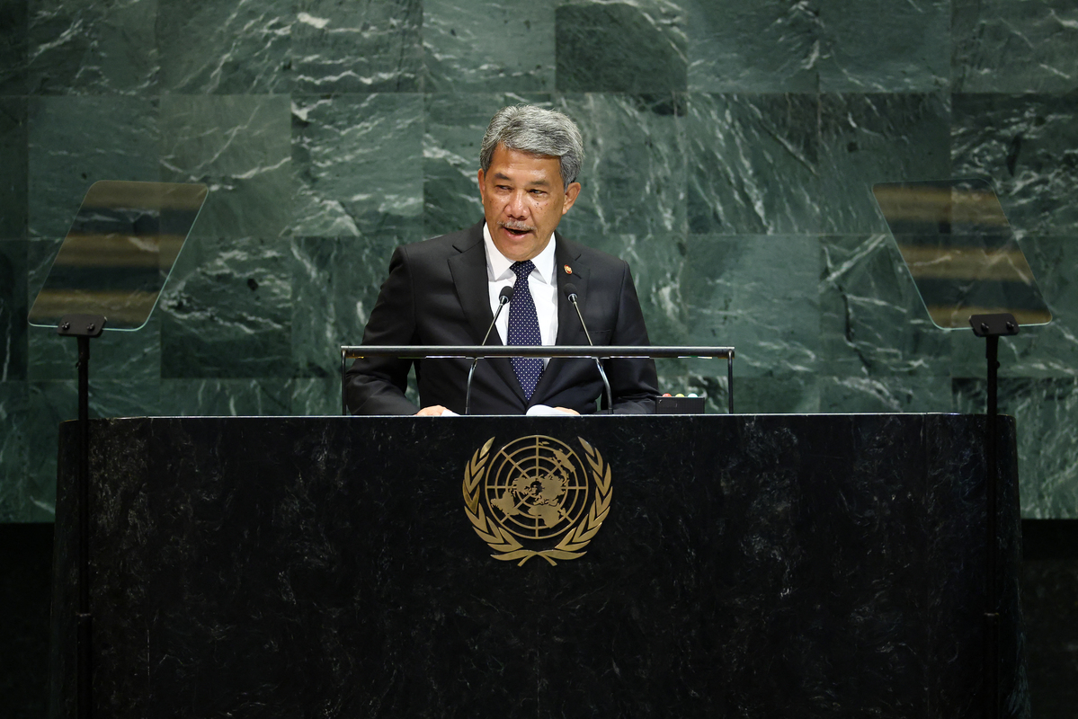 يخاطب وزير الخارجية في ماليزيا محمد حسن المخاطبة الجمعية العامة للأمم المتحدة في مقر الأمم المتحدة في مدينة نيويورك في 27 سبتمبر 2025 (تصوير تشارلي تريبالو/أفينيو عبر صور جيتي)