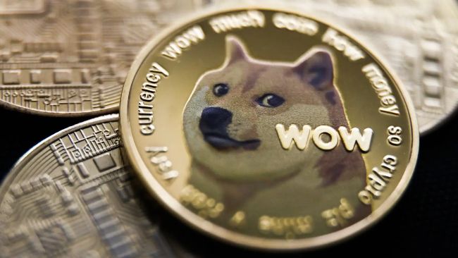 موجة هبوط عملة Dogecoin تقترب من نهايتها – هل يستعد السوق لانعكاس جديد؟
