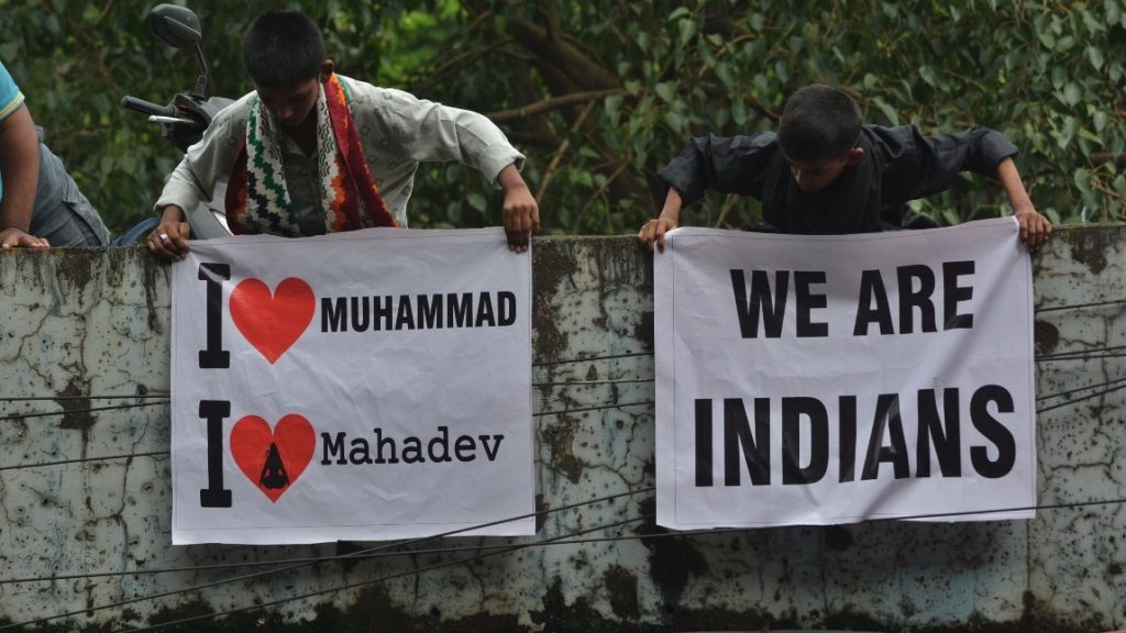 “سخيفة”: حملة القمع واسعة النطاق التي تشنها الهند على المسلمين الذين يقولون “أنا أحب محمد”