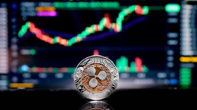حيتان XRP في موجة بيع، تتخلص من 70 مليونًا في 48 ساعة؛ تحطم إلى 2 دولار بعد ذلك؟