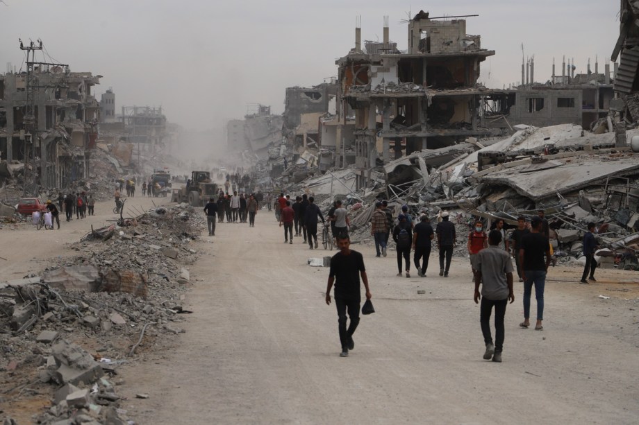 قتلى وجرحى في غارة جوية إسرائيلية على مدينة غزة وسط انتهاكات لوقف إطلاق النار