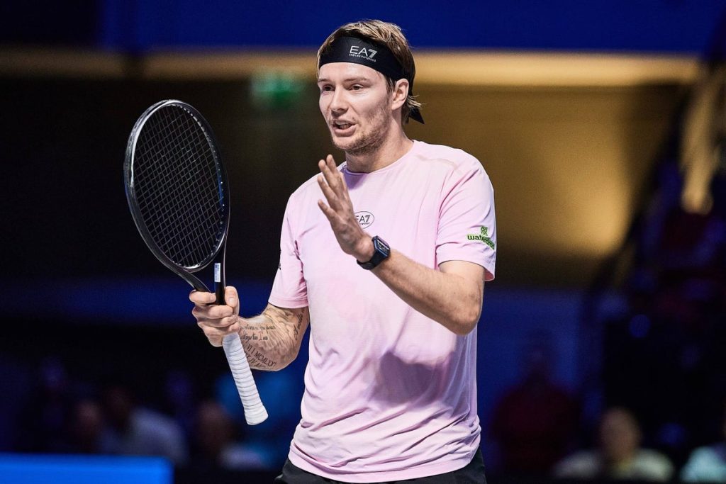 ألكسندر بوبليك يصف لقب بطولة شنغهاي ماسترز لفالنتين فاشيروت بأنه “فشل” من قبل لاعبي اتحاد لاعبي التنس المحترفين