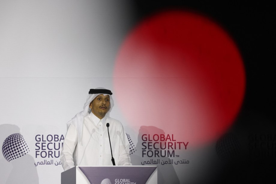 رئيس الوزراء القطري: انتهاك وقف إطلاق النار في غزة “مخيب للآمال ومحبط”