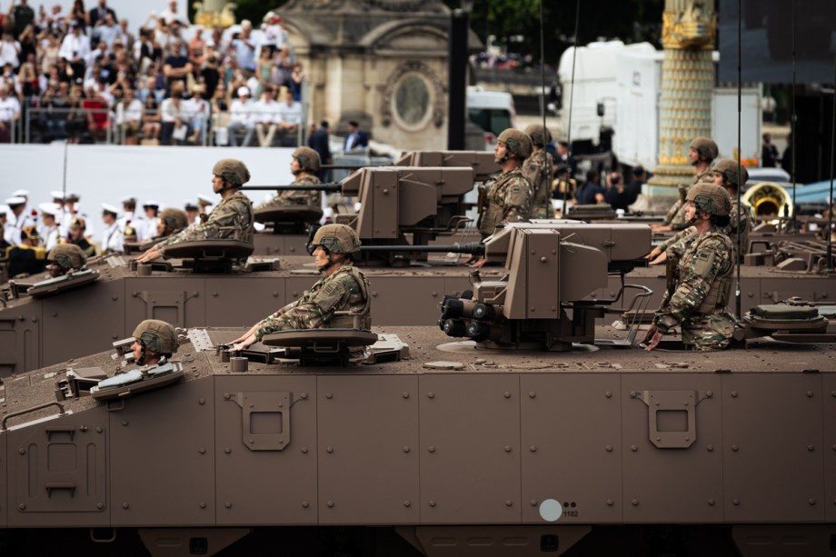 وترسل فرنسا عسكريين ومدنيين إلى إسرائيل للمشاركة في جهود ما بعد وقف إطلاق النار في غزة