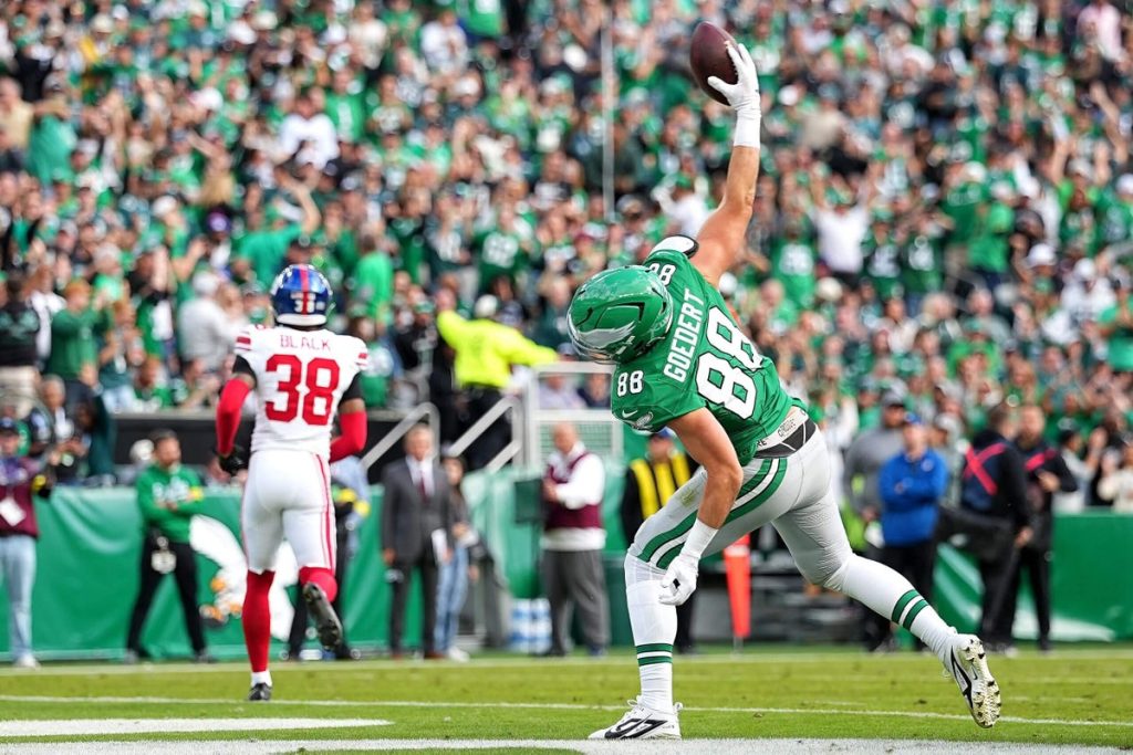 دالاس جوديرت وجورج كيتل من بين نجوم فيلم “National Tight Ends Day”