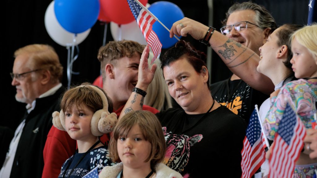 إدارة ترامب ستسمح باستقبال 7500 لاجئ فقط في تخفيض جذري