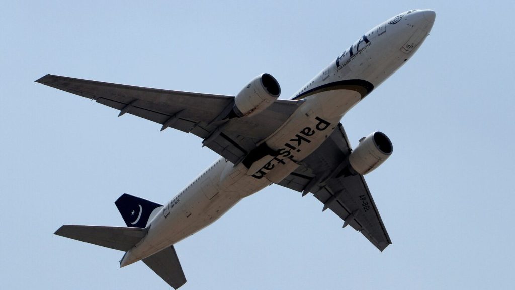 تستأنف الخطوط الجوية الباكستانية الدولية التي تديرها الدولة رحلاتها إلى المملكة المتحدة بعد حظر دام 5 سنوات
