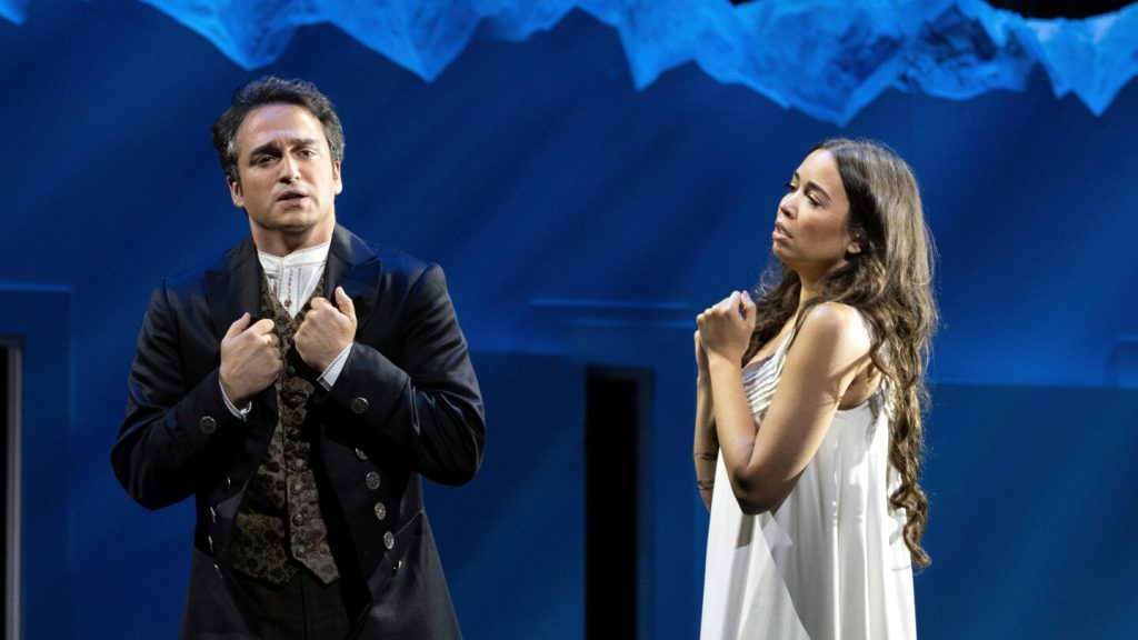 هذا التينور الأسباني أصبح بالفعل نجمًا في أوروبا. لقد حقق الآن نجاحًا كبيرًا في Met