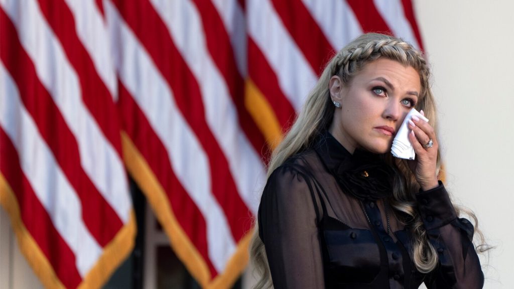 تسلط كلمات إريكا كيرك الضوء على التسامح في أمة منقسمة