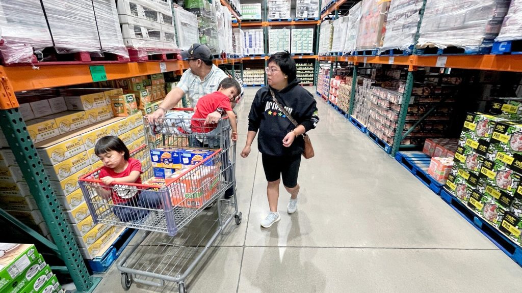 رامين بدلا من ريس؟ تغير تخفيضات SNAP التي تلوح في الأفق ما هو معروض لخدعة أو حلوى الهالوين