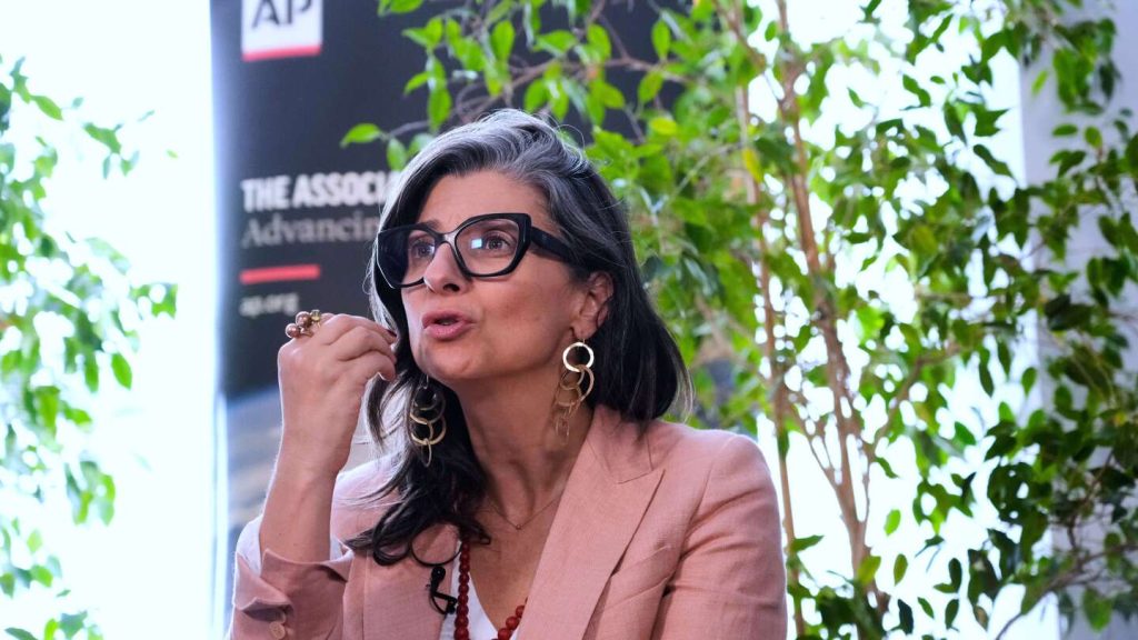 محقق حقوق الإنسان التابع للأمم المتحدة يسلم تقرير غزة من جنوب أفريقيا بسبب العقوبات الأمريكية