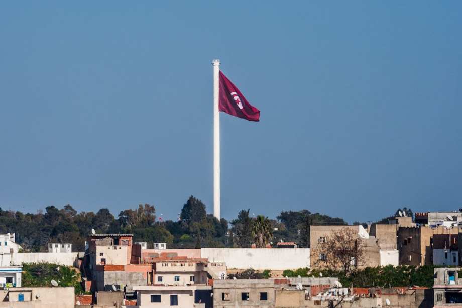 تونس تفرج عن رجلي أعمال متهمين بالفساد بكفالة 25 مليون دولار