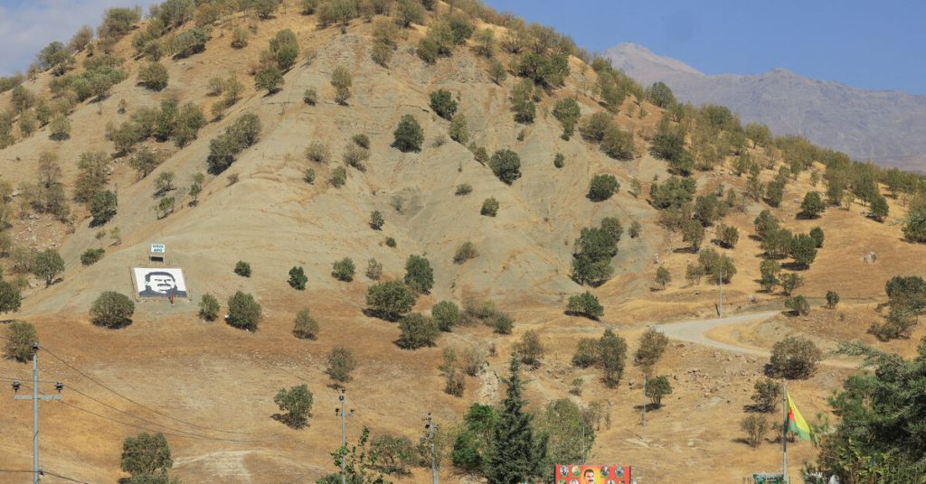 خاص-تركيا تعد قانوناً يسمح لمقاتلي حزب العمال الكردستاني بالعودة بموجب خطة السلام