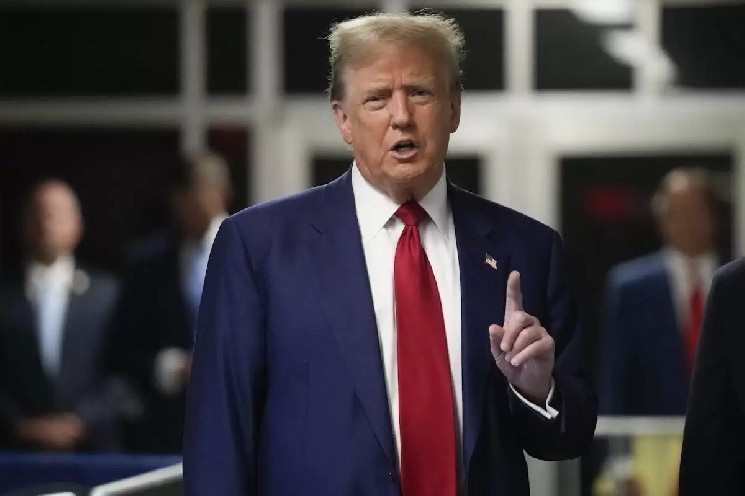 دونالد ترامب يعلن ماذا سيحدث إذا تم إلغاء التعريفات الجمركية