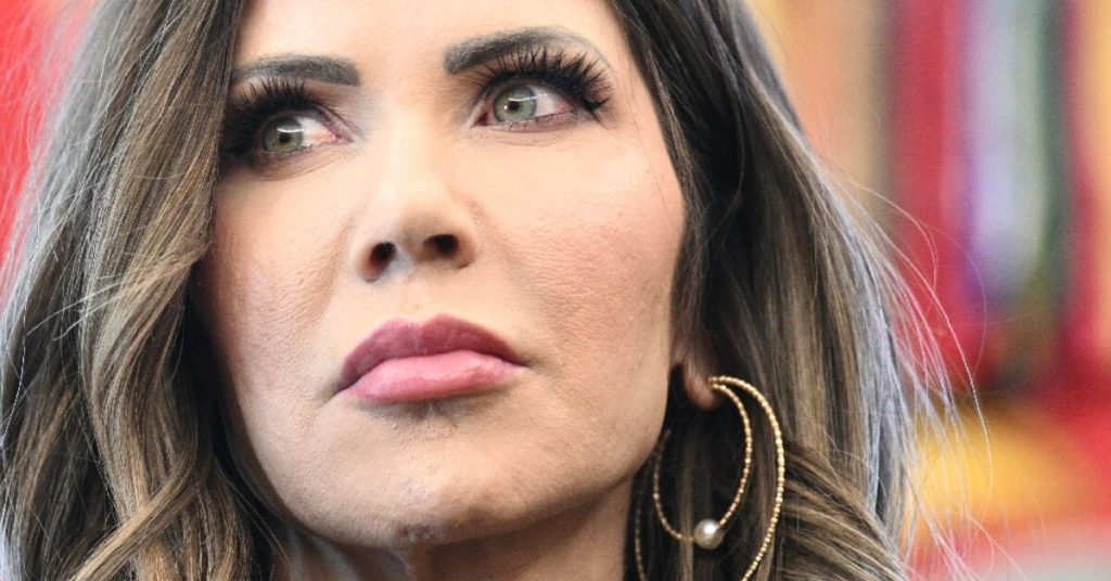 مسؤول أمني: المشتبه به الأفغاني في إطلاق النار بواشنطن ربما تطرف في الولايات المتحدة.