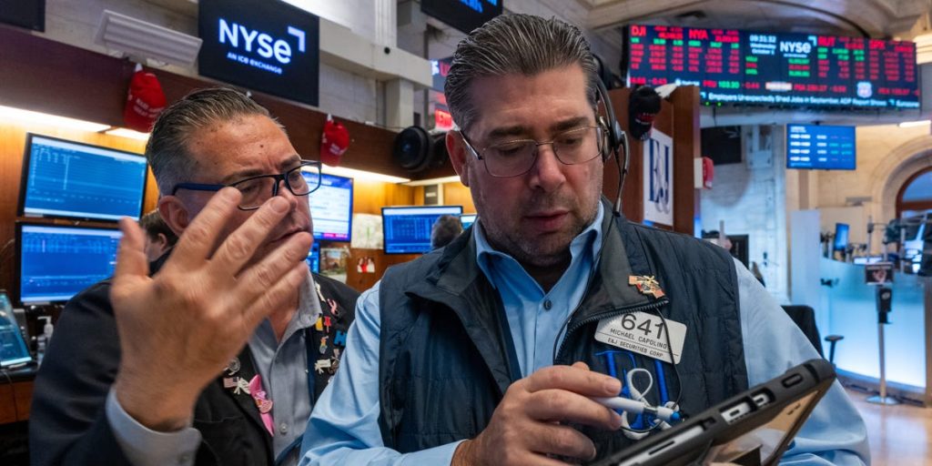 تحذير من سوق الأوراق المالية: 4 علامات على أن المستثمرين يعيدون التفكير في طفرة الذكاء الاصطناعي