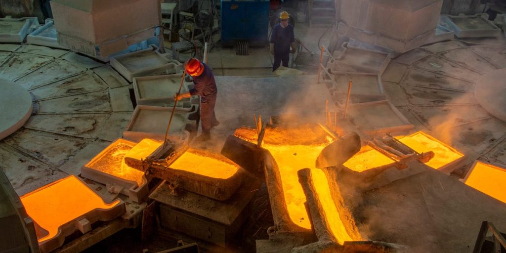 خبير سلع رفيع المستوى: 4 أصول على وشك الانضمام إلى سوق الثور المدفوع بمراكز البيانات