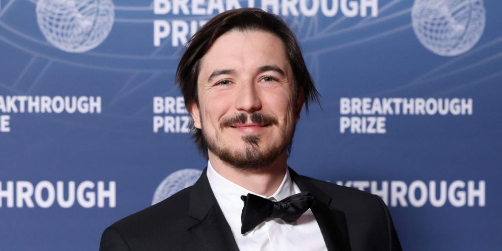 رئيس روبنهود التنفيذي فلاد تينيف يقول إنه أصبح أكثر ميلا إلى رفض التكنولوجيا مع نمو شركته