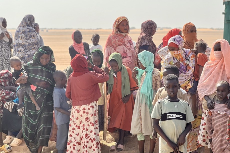 حاكم دارفور يقول إن الهدنة دون انسحاب قوات الدعم السريع تعني تقسيم السودان