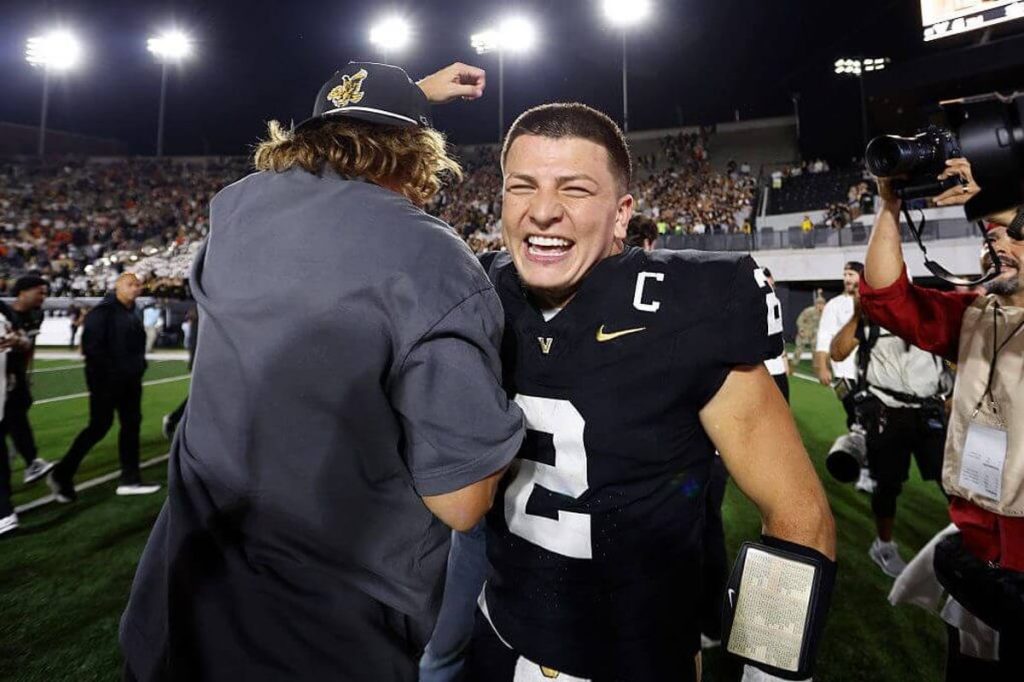 سبعة فرق SEC في التصفيات، بما في ذلك فاندربيلت؟ وهنا سيناريو الفوضى