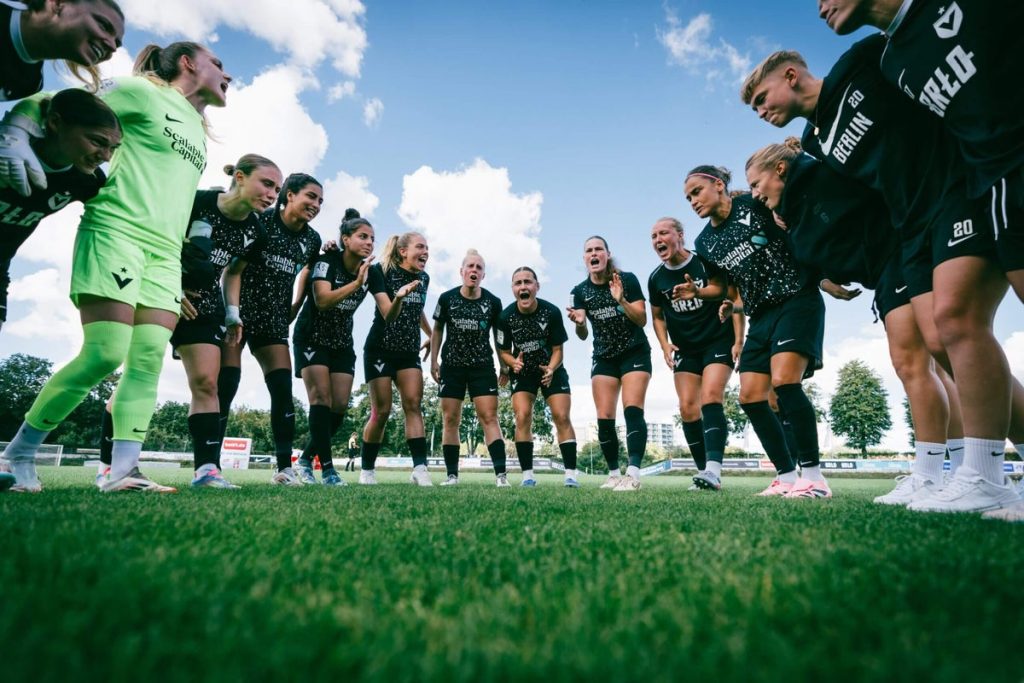 أصبح مستثمر Angel City Monarch Collective عالميًا، واشترى أسهمًا في النادي الألماني