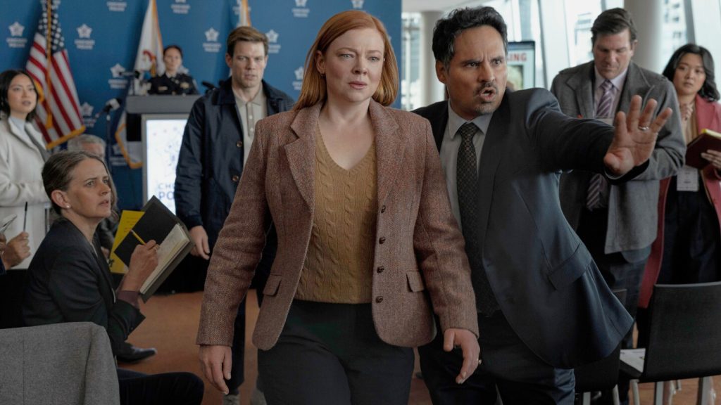 فيلم “All Her Fault” للمخرج Peacock هو فيلم تشويق يدور حول طفل مفقود ويستكشف الضغوط التي تتعرض لها الأمهات المعاصرات