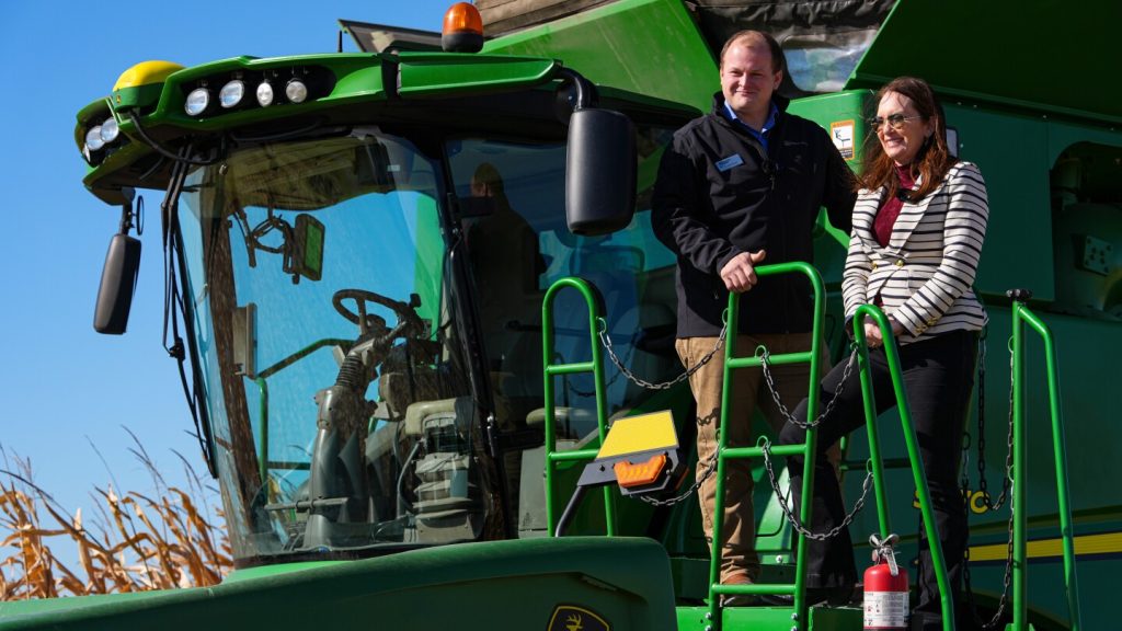 تلقي بيانات وزارة الزراعة الأمريكية بظلال من الشك على وعود شراء فول الصويا في الصين التي روج لها ترامب