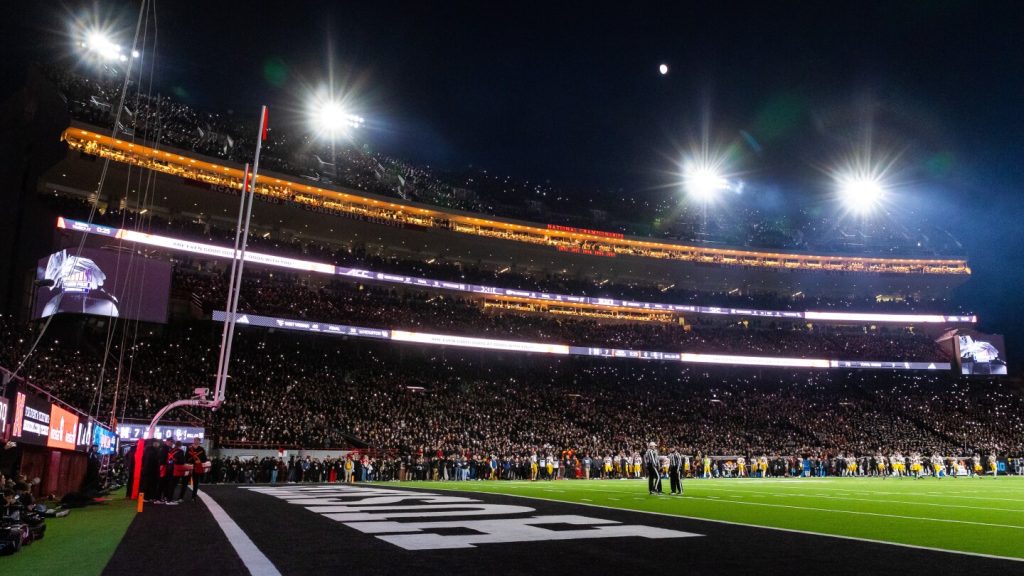 تمت الموافقة على أكثر من 87 مليون دولار من صفقات NIL في الرياضات الجامعية منذ يونيو