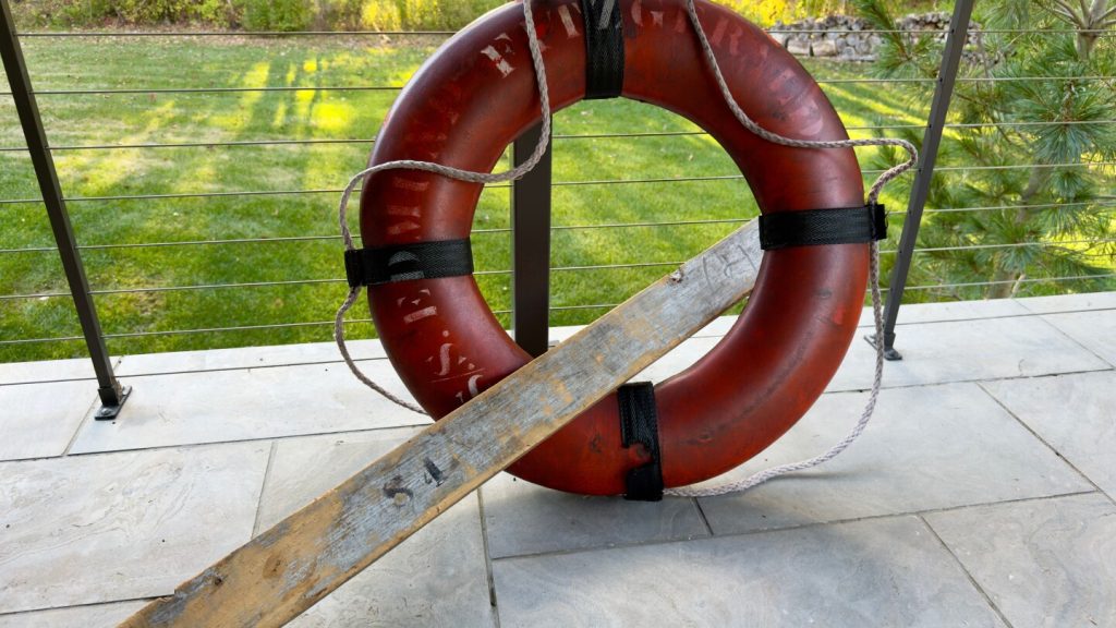 إعادة بقايا من حطام السفينة إدموند فيتزجيرالد، بالإضافة إلى 600 ألف دولار من ميشيغان