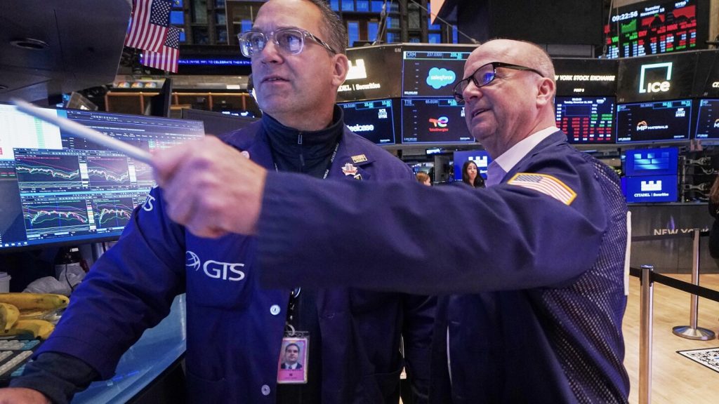 تنخفض الأسهم بعد يوم حافل آخر حيث تستمر المخاوف بشأن الأسعار المرتفعة للغاية في ملاحقة Nvidia و Bitcoin